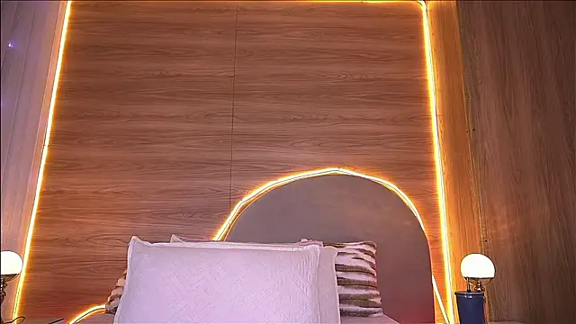 alexaa walker online show from February 5, 11:48 am