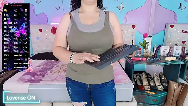 Zaly mature online show from July 14, 9:20 pm