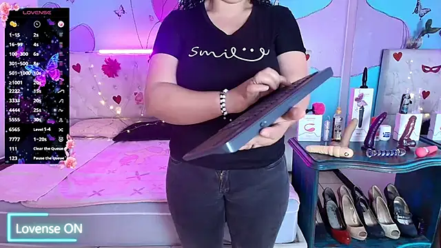 Zaly mature online show from July 27, 10:50 pm