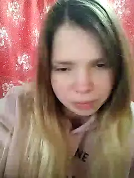 Snapshot of Zuli_Kiska chatting on December 14, 12:01 pm Zuli Kiska online show from December 14, 12:01 pm