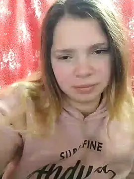 Snapshot of Zuli_Kiska chatting on December 15, 11:55 am Zuli Kiska online show from December 15, 11:55 am