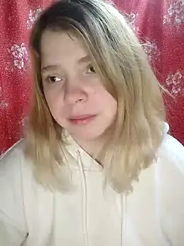 Snapshot of Zuli_Kiska chatting on January 18, 11:44 pm Zuli Kiska online show from January 18, 11:44 pm