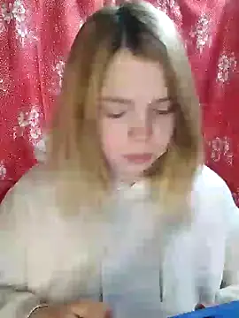 Snapshot of Zuli_Kiska chatting on January 22, 8:49 pm Zuli Kiska online show from January 22, 8:49 pm