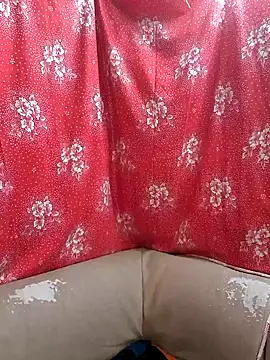 Snapshot of Zuli_Kiska chatting on March 8, 9:18 pm Zuli Kiska online show from March 8, 9:18 pm