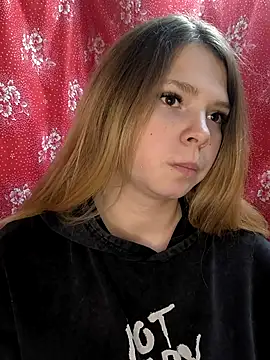 Snapshot of Zuli_Kiska chatting on November 28, 11:57 am Zuli Kiska online show from November 28, 11:57 am