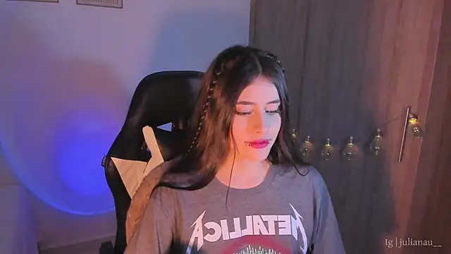 iriswest  online show from January 14, 1:15 am