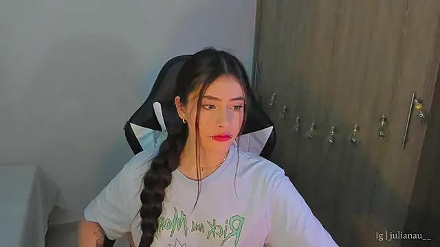 iriswest  online show from January 20, 2:01 am