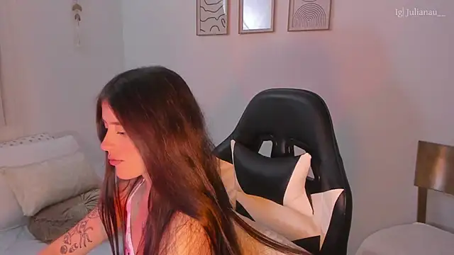 iriswest  online show from February 17, 1:47 am