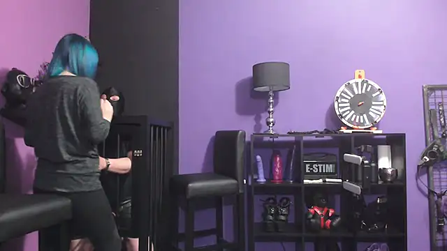 Snapshot of beauty-of-pain chatting on March 2, 12:43 pm beauty-of-pain online show from March 2, 12:43 pm