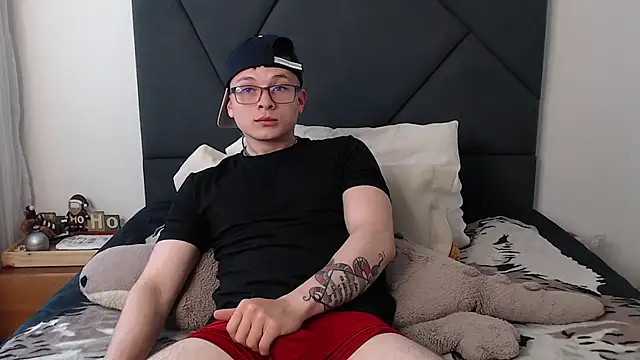 MathewCollin online show from January 27, 5:48 pm