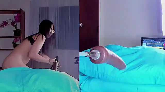 Angeli Wu  online show from December 4, 3:48 am