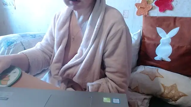 Snapshot of QueenLana chatting on February 11, 1:30 pm QueenLana online show from February 11, 1:30 pm