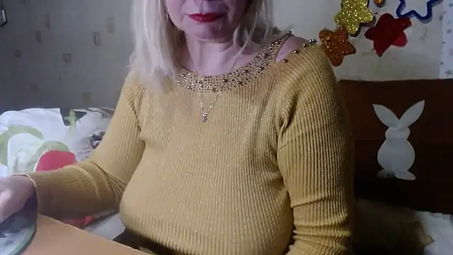 Snapshot of QueenLana chatting on February 28, 5:37 pm QueenLana online show from February 28, 5:37 pm