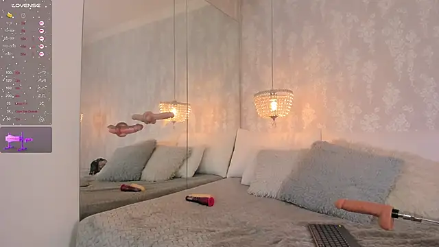 danaythamara1 online show from September 13, 9:03 pm