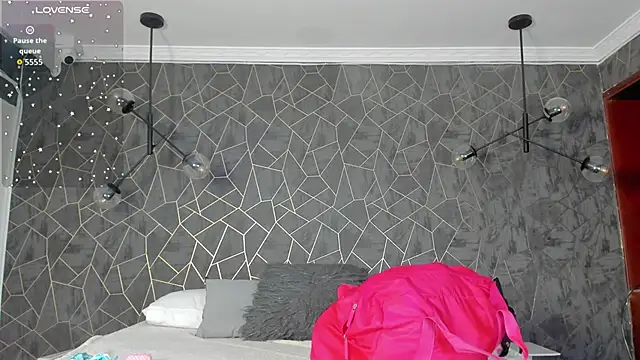 danaythamara1 online show from October 18, 9:15 pm