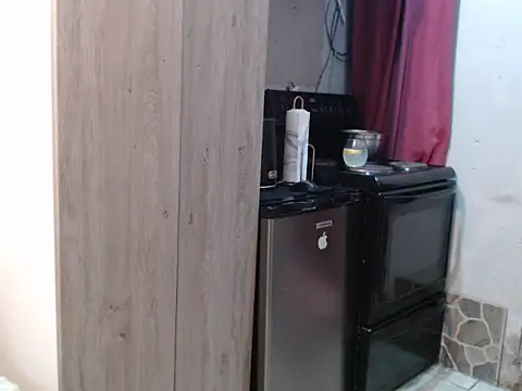 THREEHOLESPLEASURE99 online show from February 6, 6:33 pm