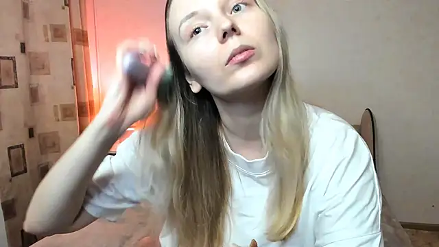 Vivian Davis online show from March 6, 6:05 pm