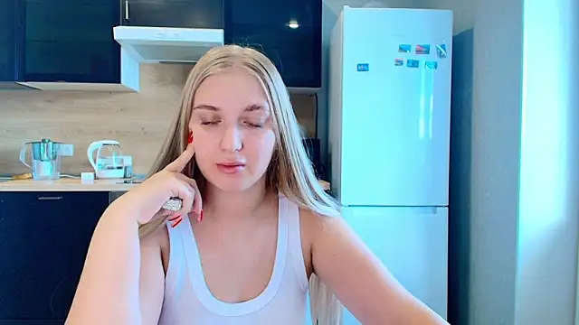 Snapshot of Adr1ana_ chatting on September 28, 10:20 am Adr1ana online show from September 28, 10:20 am