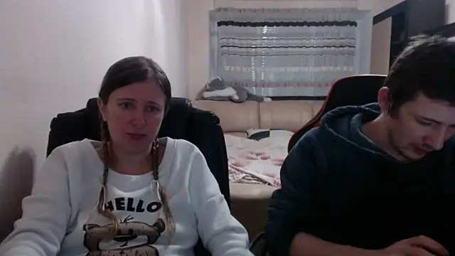 PeterAndJen online show from March 10, 4:14 pm