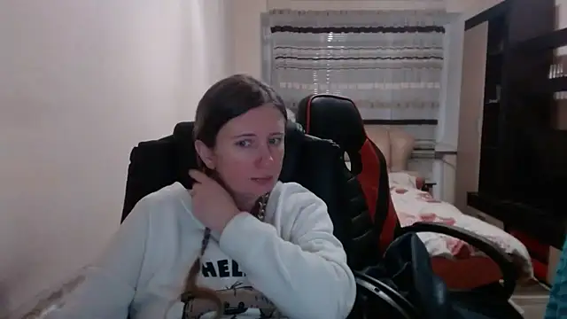 PeterAndJen online show from March 11, 2:29 pm