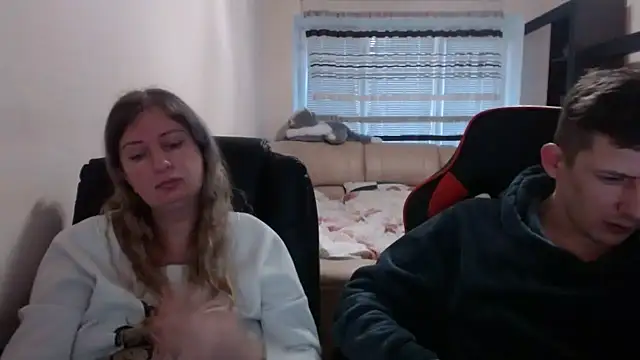 PeterAndJen online show from March 13, 6:58 am