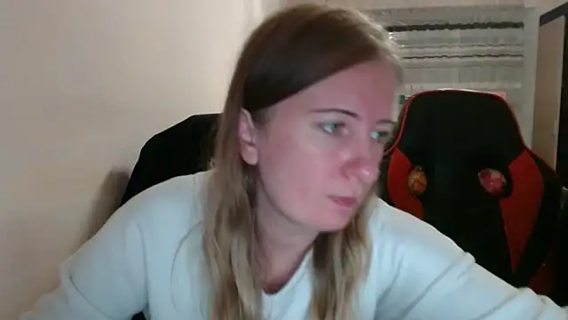 PeterAndJen online show from October 5, 7:01 pm