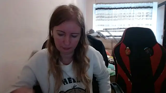 PeterAndJen online show from October 8, 7:50 am