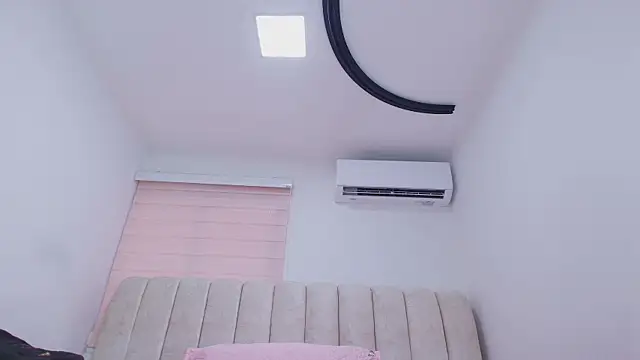 timkerbell  online show from December 2, 7:20 pm