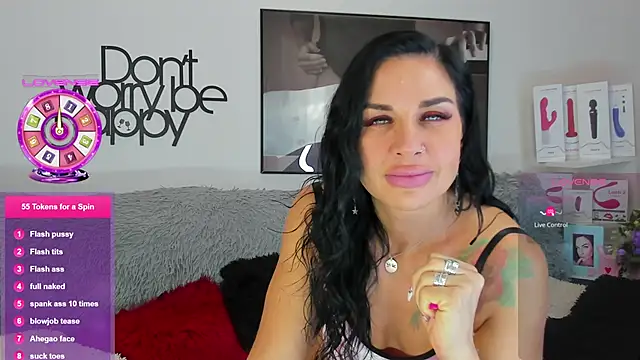 Snapshot of Tara_Bloss chatting on February 22, 2:17 am Tara Bloss online show from February 22, 2:17 am