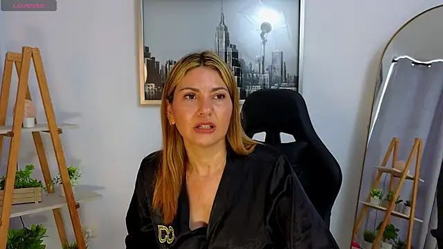 bella  adams online show from October 20, 3:01 pm