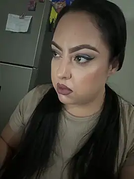 Snapshot of MileyGia chatting on November 29, 12:35 am MileyGia online show from November 29, 12:35 am