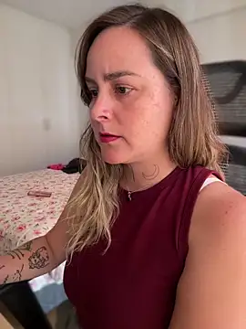 Snapshot of misslulipop chatting on March 19, 8:00 pm misslulipop online show from March 19, 8:00 pm