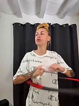 kylie blck online show from April 18, 8:07 am