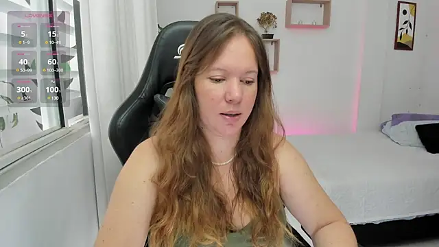 Snapshot of tamy_shine87 chatting on January 4, 6:19 pm tamy shine87 online show from January 4, 6:19 pm