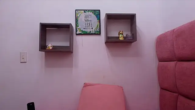 lorrayne  online show from February 5, 11:55 am