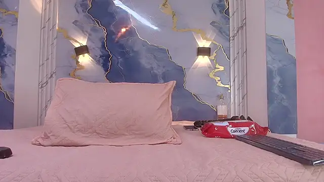 lorrayne  online show from September 11, 12:05 pm