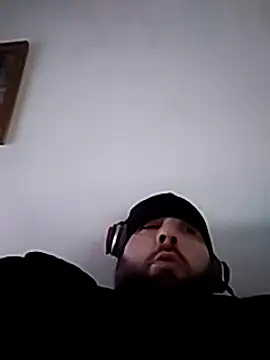 Snapshot of Dnbigo89 chatting on February 17, 4:37 pm Dnbigo89 online show from February 17, 4:37 pm