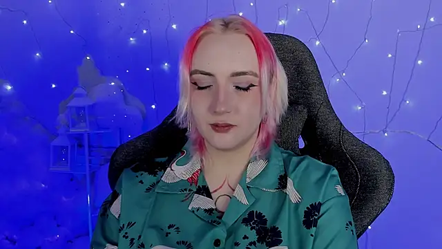 Snapshot of AsheLucker chatting on January 23, 8:24 pm AsheLucker online show from January 23, 8:24 pm