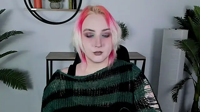 Snapshot of AsheLucker chatting on January 29, 8:14 pm AsheLucker online show from January 29, 8:14 pm