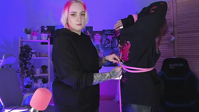 Snapshot of AsheLucker chatting on February 13, 11:47 pm AsheLucker online show from February 13, 11:47 pm