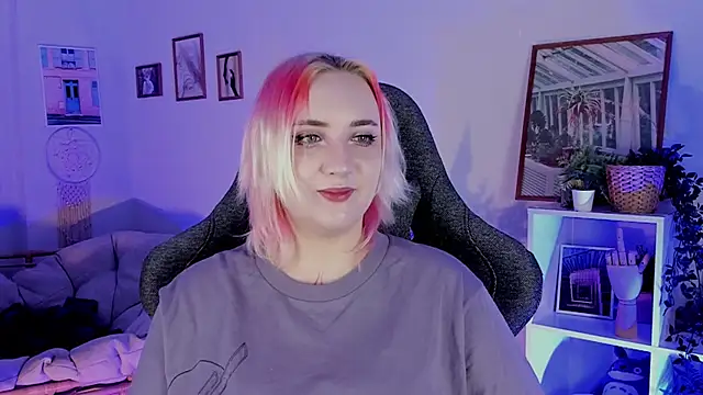 Snapshot of AsheLucker chatting on March 6, 2:30 am AsheLucker online show from March 6, 2:30 am