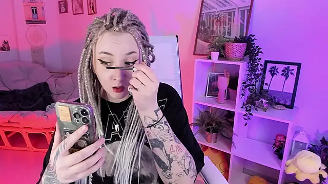 Snapshot of AsheLucker chatting on March 16, 2:32 am AsheLucker online show from March 16, 2:32 am