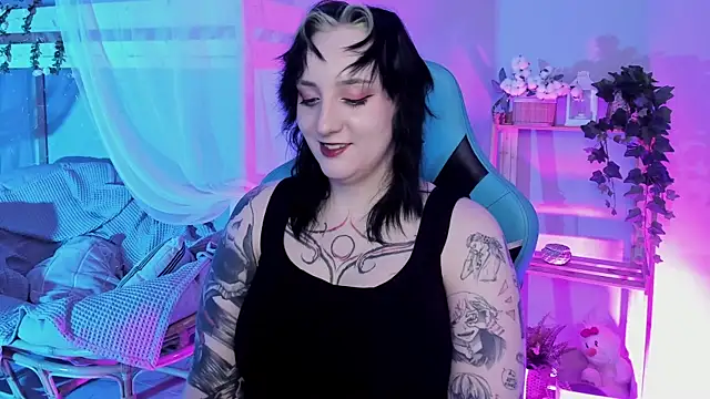 Snapshot of AsheLucker chatting on October 8, 10:40 pm AsheLucker online show from October 8, 10:40 pm