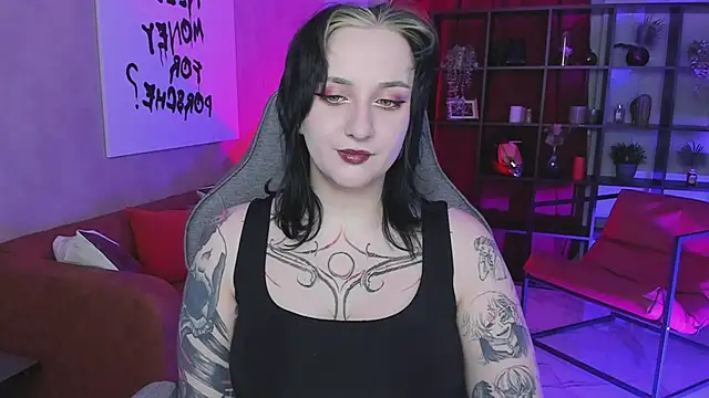 Snapshot of AsheLucker chatting on October 12, 10:31 pm AsheLucker online show from October 12, 10:31 pm