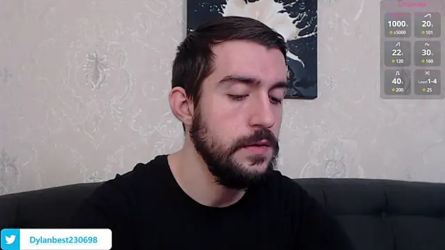 Snapshot of Dylan_Best chatting on December 19, 5:29 am Dylan Best online show from December 19, 5:29 am