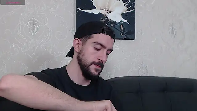 Snapshot of Dylan_Best chatting on January 10, 11:39 pm Dylan Best online show from January 10, 11:39 pm