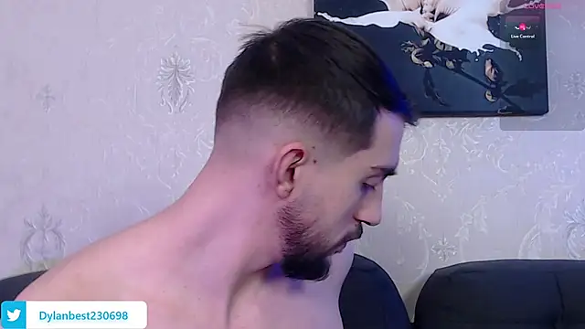 Snapshot of Dylan_Best chatting on January 31, 12:39 am Dylan Best online show from January 31, 12:39 am