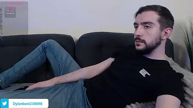 Snapshot of Dylan_Best chatting on February 23, 12:30 am Dylan Best online show from February 23, 12:30 am