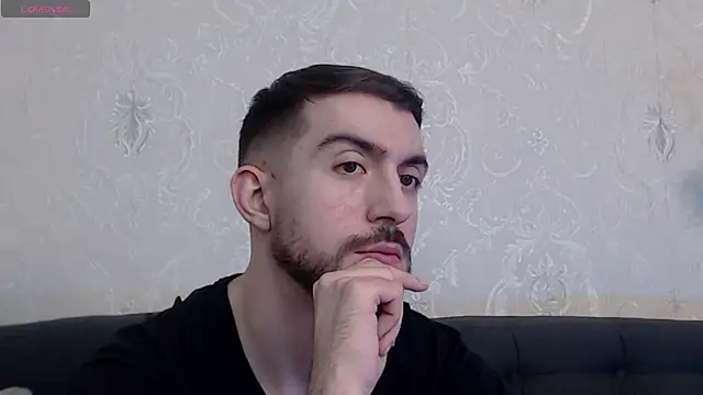 Snapshot of Dylan_Best chatting on March 8, 12:33 am Dylan Best online show from March 8, 12:33 am