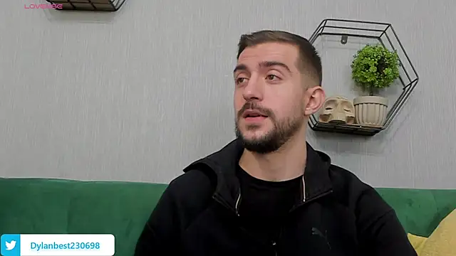 Snapshot of Dylan_Best chatting on October 7, 8:50 pm Dylan Best online show from October 7, 8:50 pm